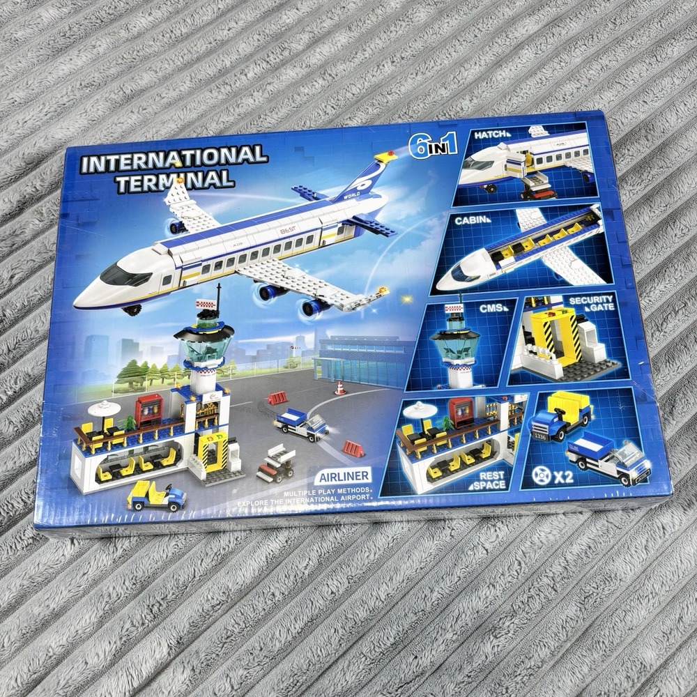 WinGift Passenger Airplane‎ 1016Pcs International Airport 6in1 factory sealed